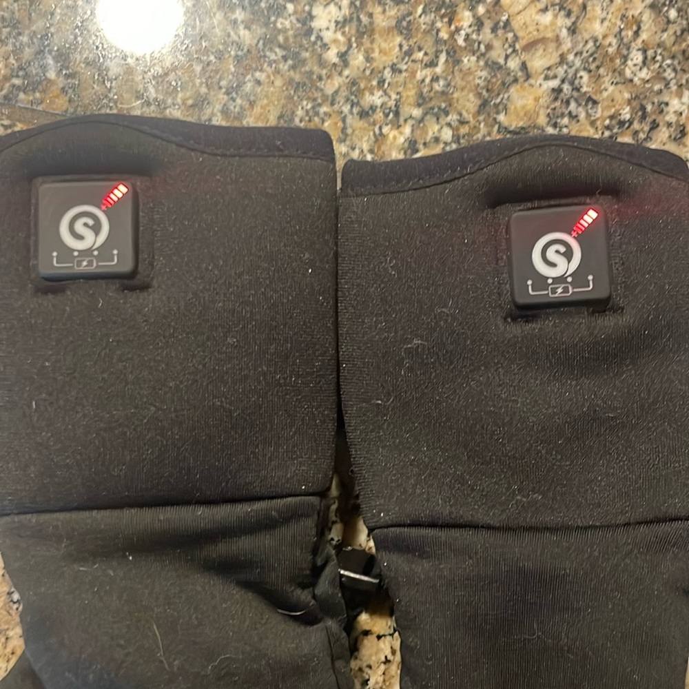 Battery heated glove liners. Size XXS. Light wear.